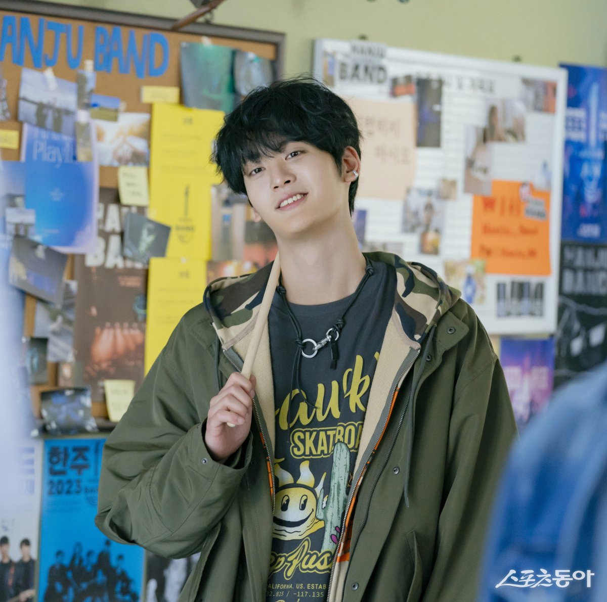 Kim Sun-min shines in a youthful role as a charismatic drummer