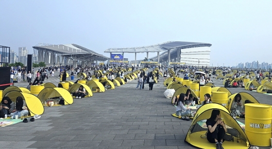 A spectacular night of K-POP stars and entertainment at the 2025 SBS MEGA Concert