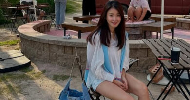 Lee Si-young Shares Cherished Moments with Friends Amidst Life Changes