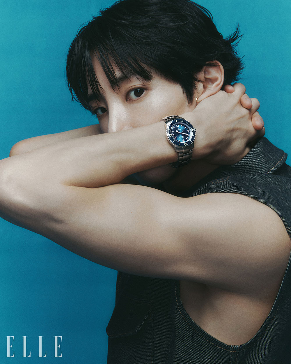 Actor Lee Soo-hyuk's collaboration with Blancpain and Elle highlights style and prowess
