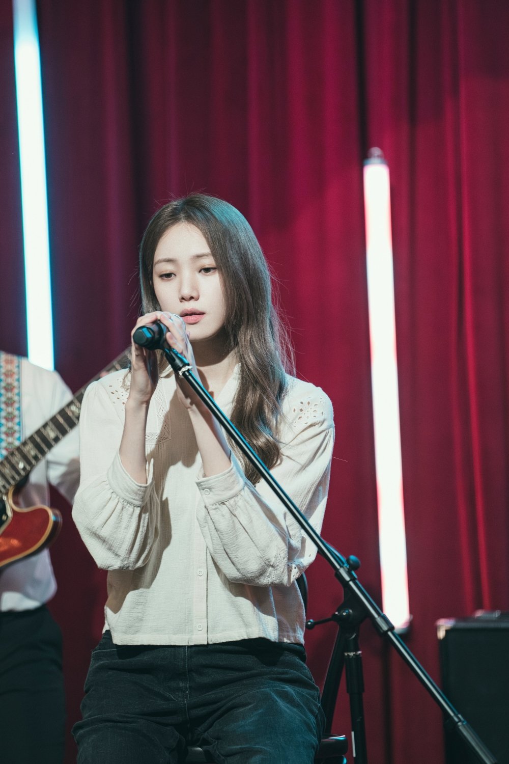 Lee Sung-kyung stars as Kang Mi-young in the drama Good Guy