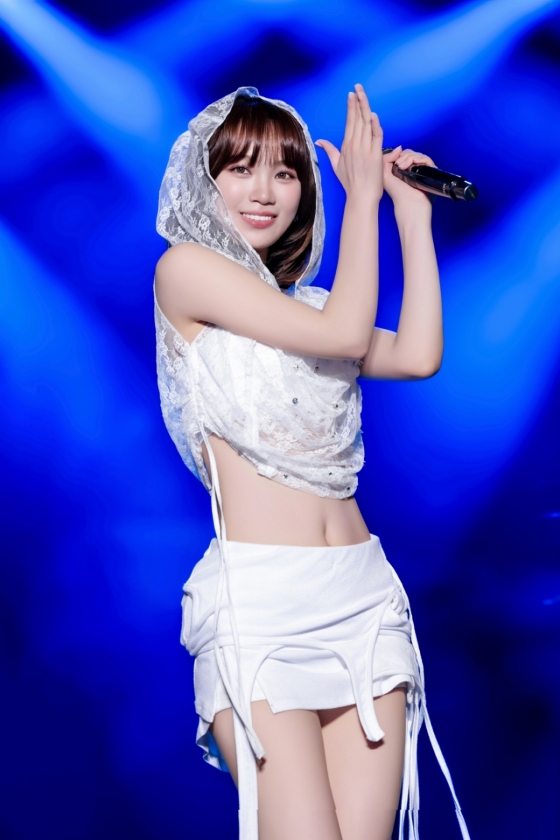 LE SSERAFIM embarks on first Tokyo Dome concert journey