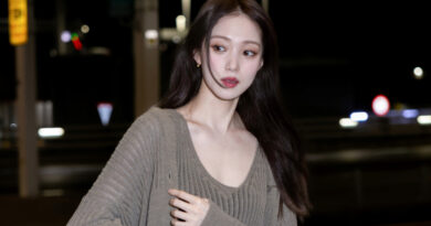 Lee Sung Kyung’s Fashionable Presence at the MAX MARA 2026 Resort Collection in Naples