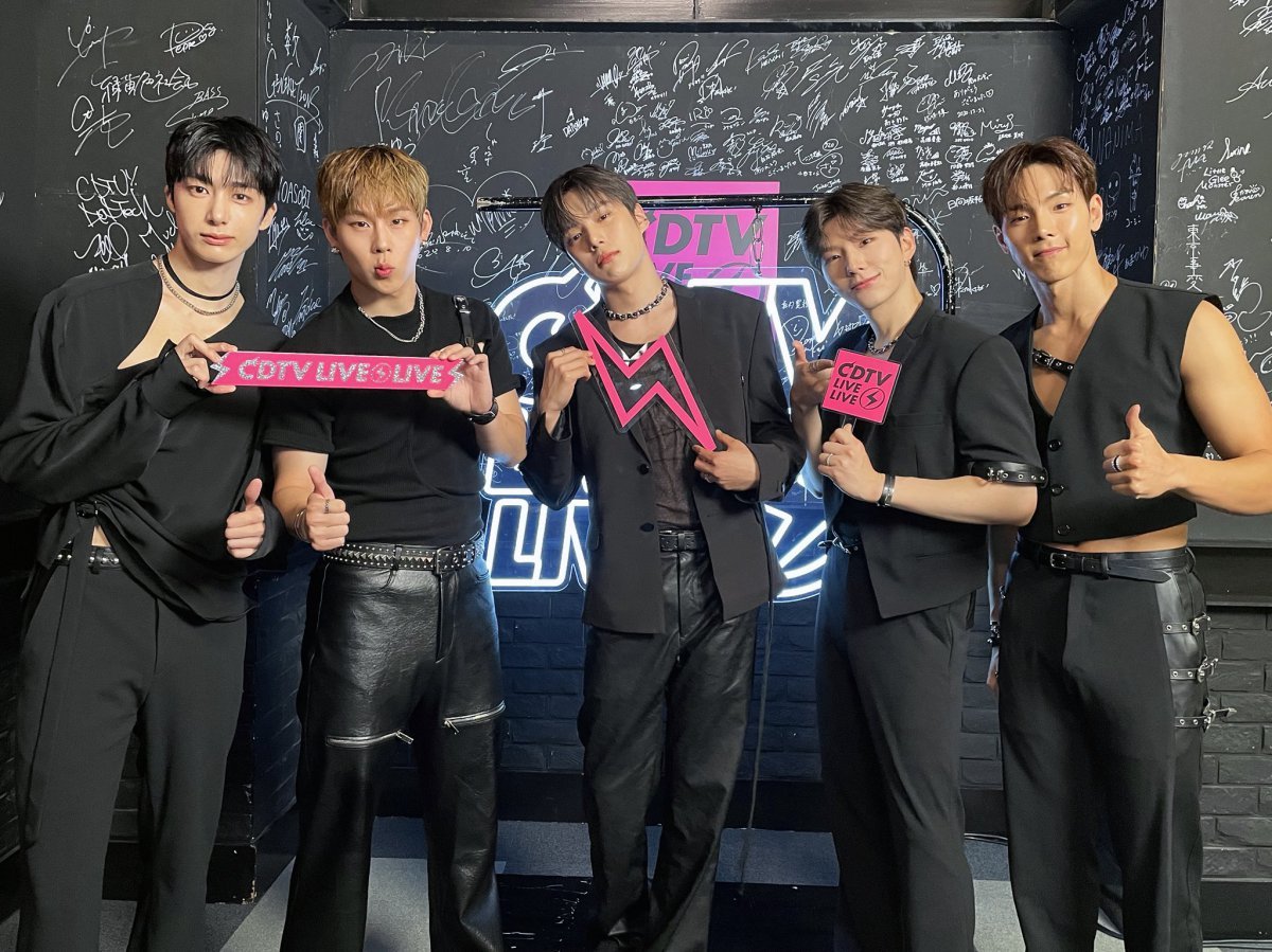 MONSTA X captivates audience on Japanese TV stage