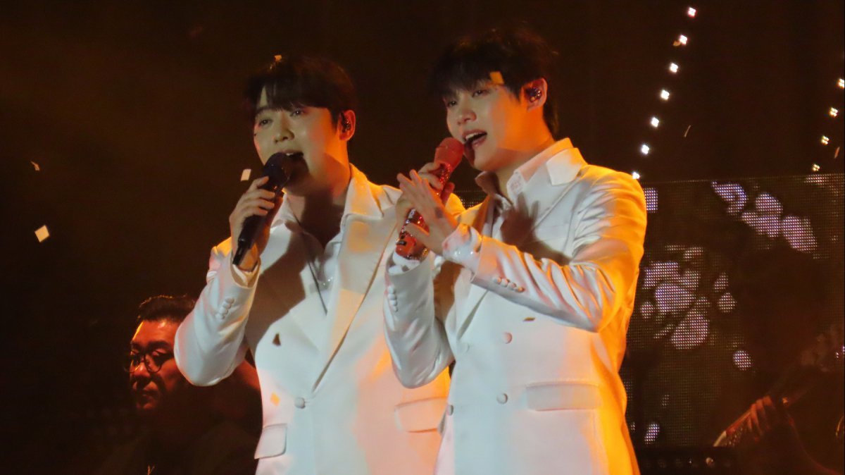 Incheon audiences captivated by Mr Trot 3 tour's top 6 dazzling performances.