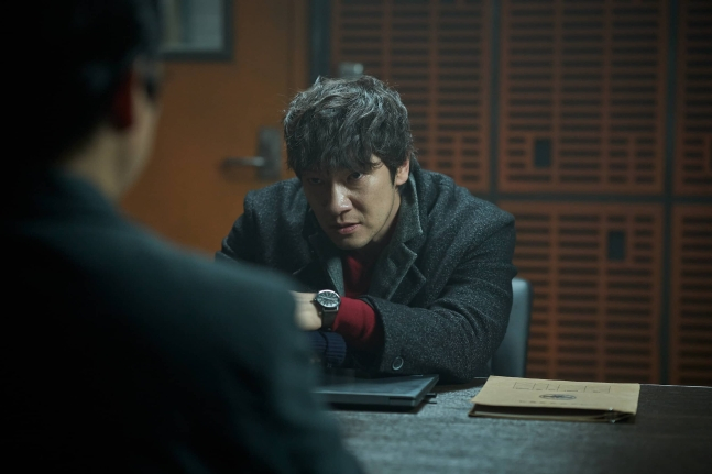 Discover the complex plot of Nine Puzzles with episodes full of suspense and mystery