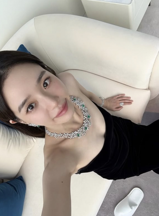 Park Gyu-young stuns at a luxury jewelry event in a black dress with glamorous presence