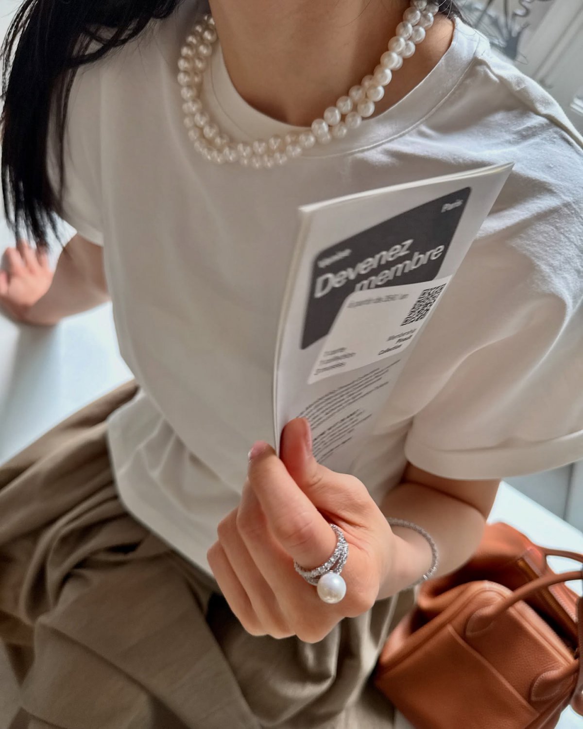 Korean actress Park Ha-sun showcases her fashionable look in Paris
