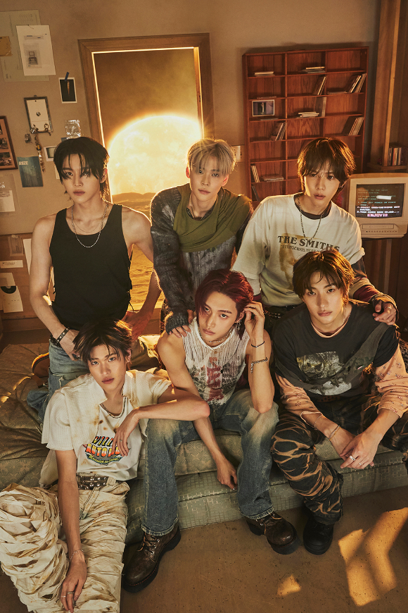 RIIZE celebrates fifth win with Fly Up on SBS Inkigayo dominating music charts