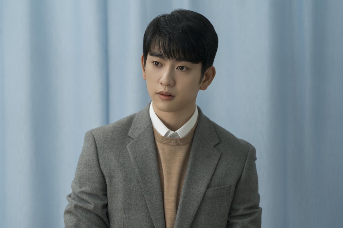 Discover the captivating portrayal by Jinyoung in the TV drama Uncharted Seoul