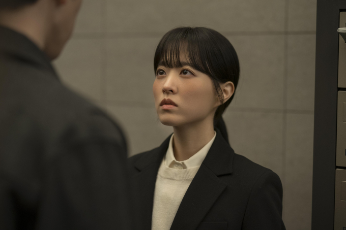 Experience the dual roles of Park Bo-young as she captivates audiences in Unknown Seoul