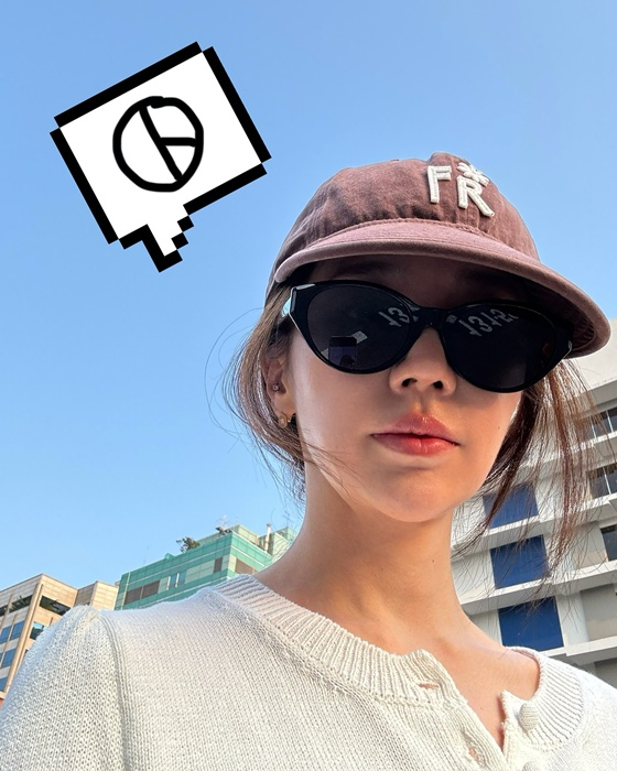 Yoon Eunhye participates in South Korea's electoral process