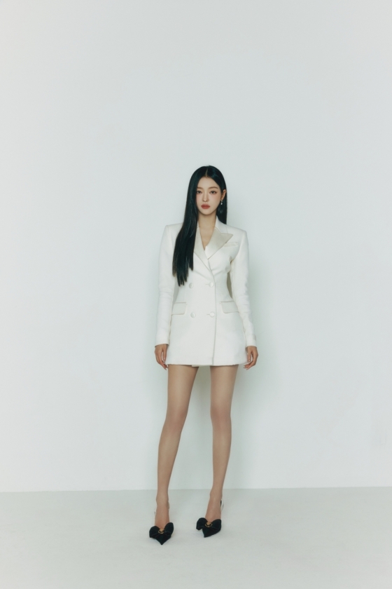 YOOA of OH MY GIRL takes the leap into acting with Project Y and Saram Entertainment