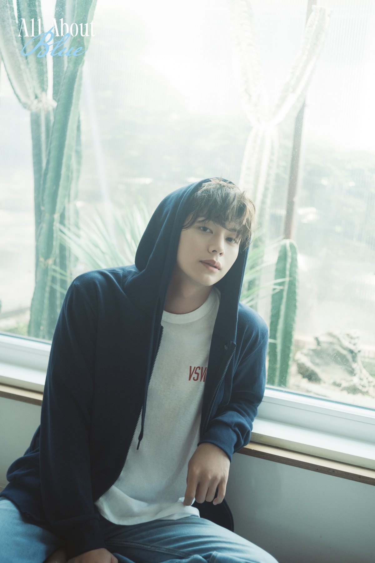 Discover Yook Sungjae's latest tracks in his mini album 'All About Blue'