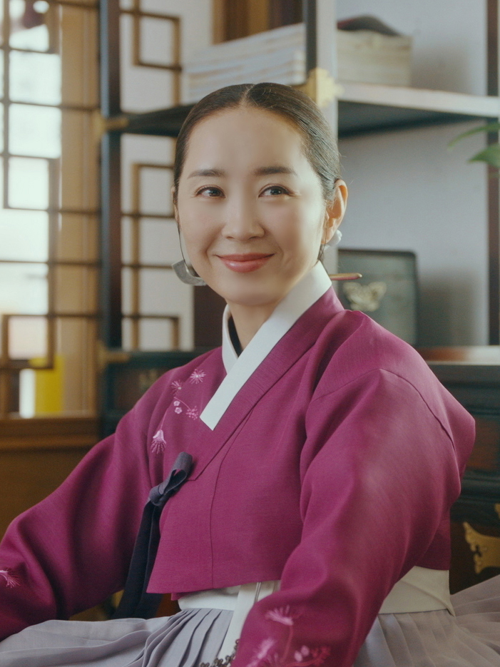 The Tale of Nokdu premieres on KBS 2TV starring Yoon Yoo-sun.