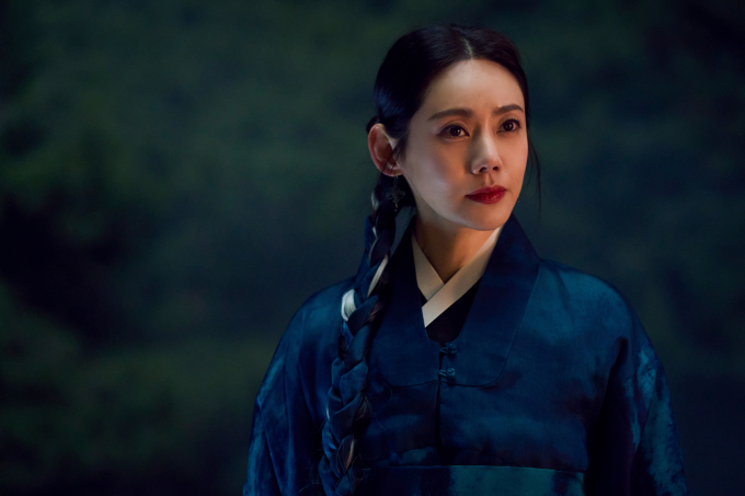 Choo Ja Hyun transforming Gyeonwoo and the Fairy with her remarkable debut on tvN.
