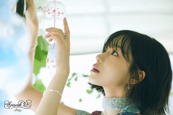 Experience Jo Yu-ri's comeback with her third mini-album Episode 25